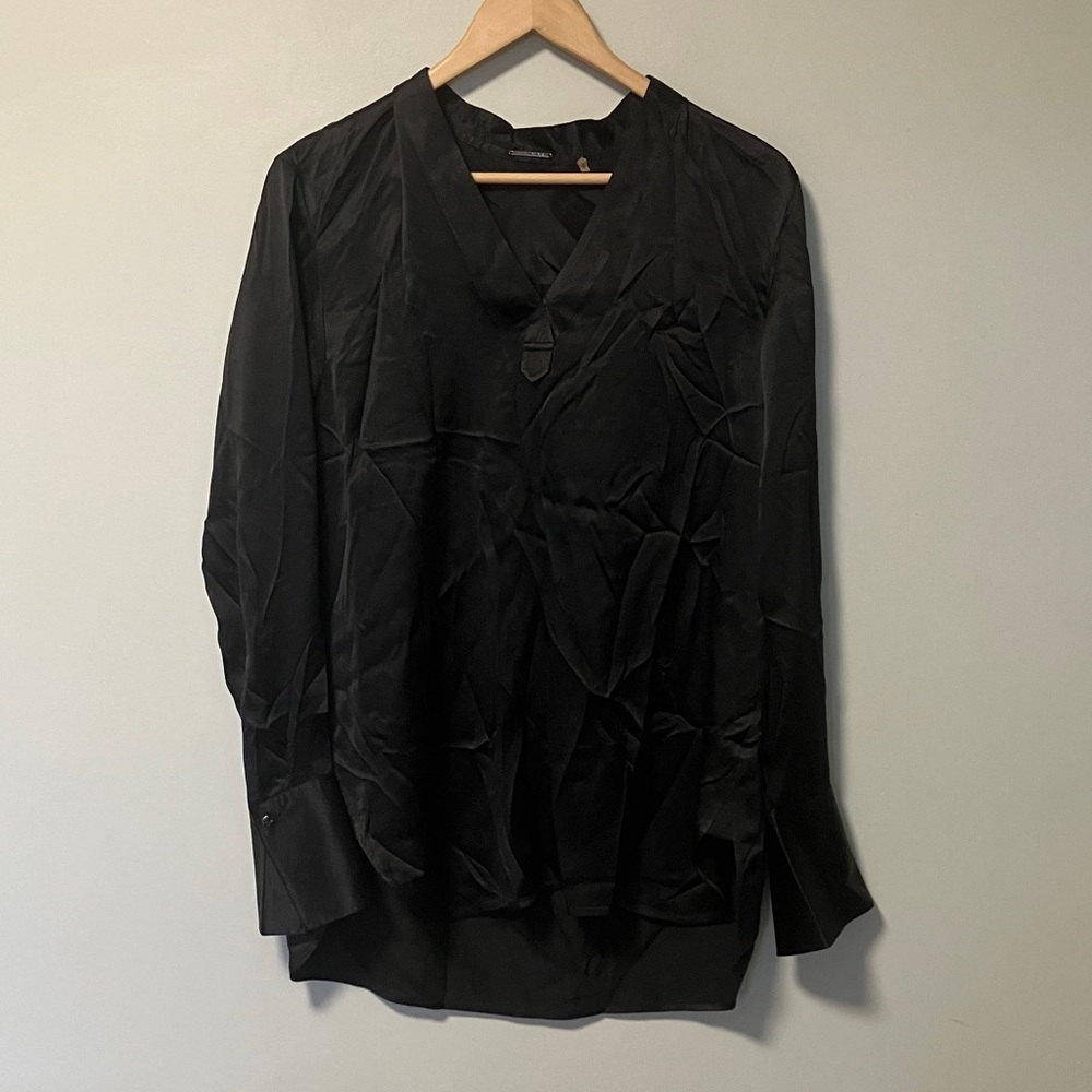 Elie Tahari 100% Silk Black V-Neck Long Sleeve Blouse